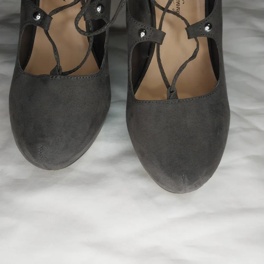 Penny Loves Kenny Gray Lace-Up Women's Heels Size 10 - Image 2