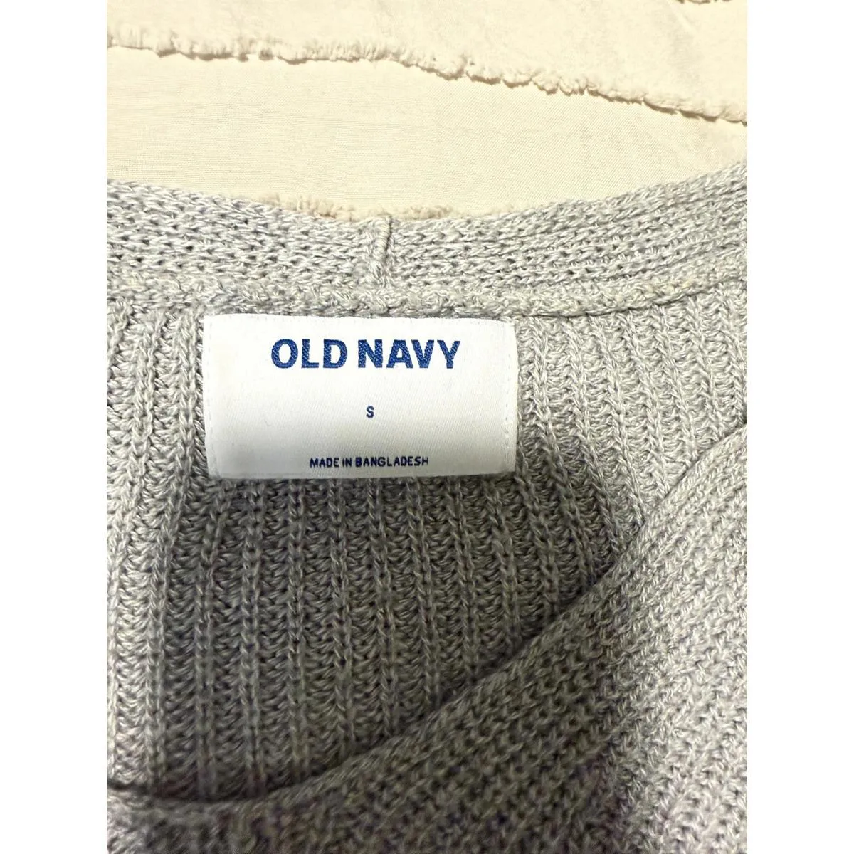 Old Navy Women's Gray Ribbed Sweater Size Small - Image 2