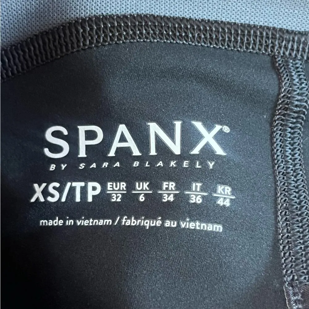 Spanx  every wear biker shorts with pockets black NWT XS - Image 15