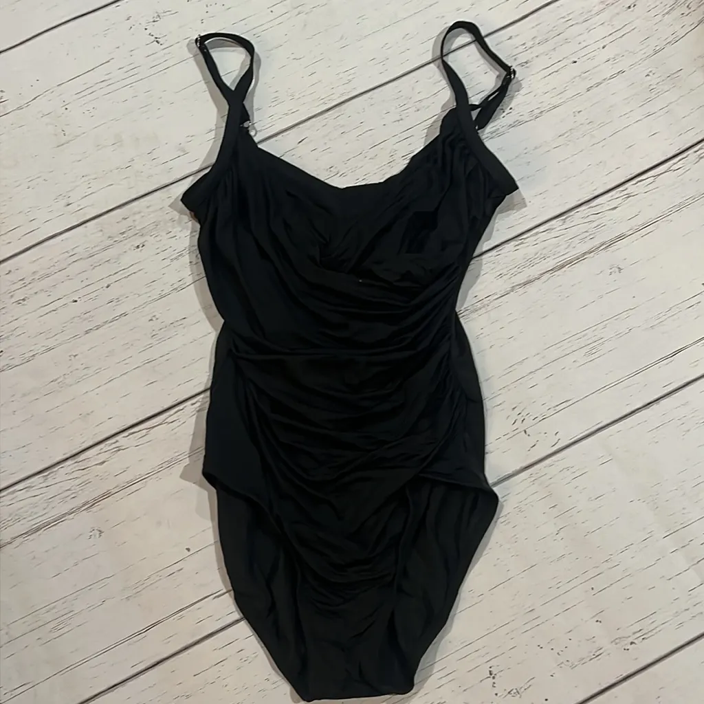 Jantzen black one piece swimsuit - Image 3
