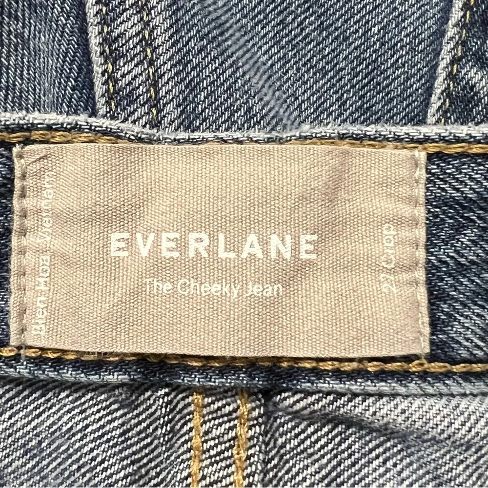 Everlane The Cheeky Jean Distressed Cropped Raw Hem Medium Wash Size 22 - Image 10