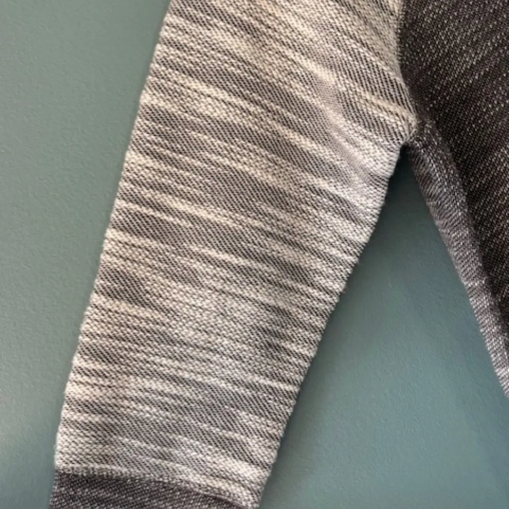 Russell Women's S UGA Bulldogs 3/4 Sleeve Gray White Wash Shirt Casual College - Image 6