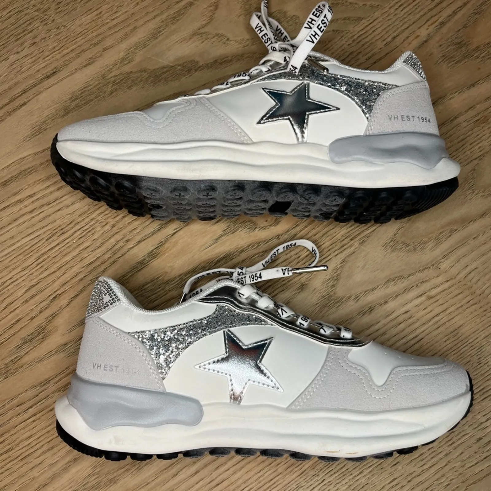 Vintage Havana Run Silver Glitter Sneaker Trainer Shoe Metallic Star Women’s 8 - Image 7