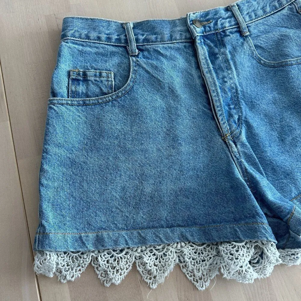 Vintage Denim Shorts with lace trim Waist 31'' USA made Blue - Image 6