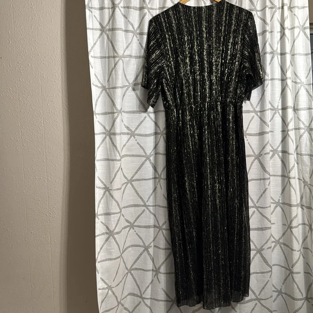 All In Favor Dress - Nordstrom - NWT Blk Silver, Tie Front, V Neck Elastic Waist - Image 10