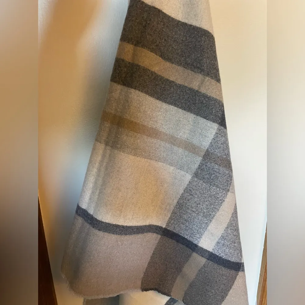 Banana Republic New  scarf - Image 6