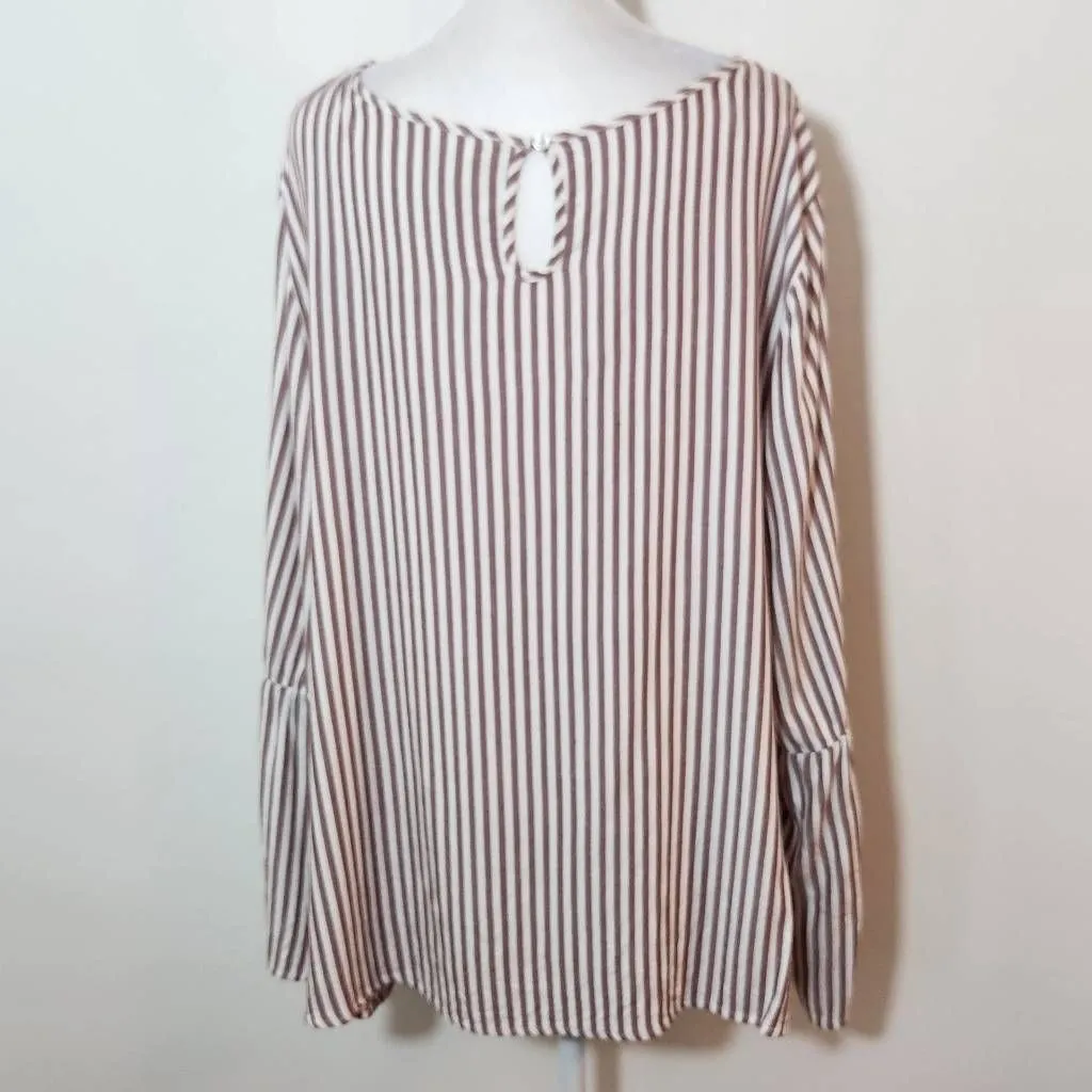 Como Blu Oxblood Stripe Blouse with Bell Sleeves Size 2X Burgundy and White Top Red - Image 4