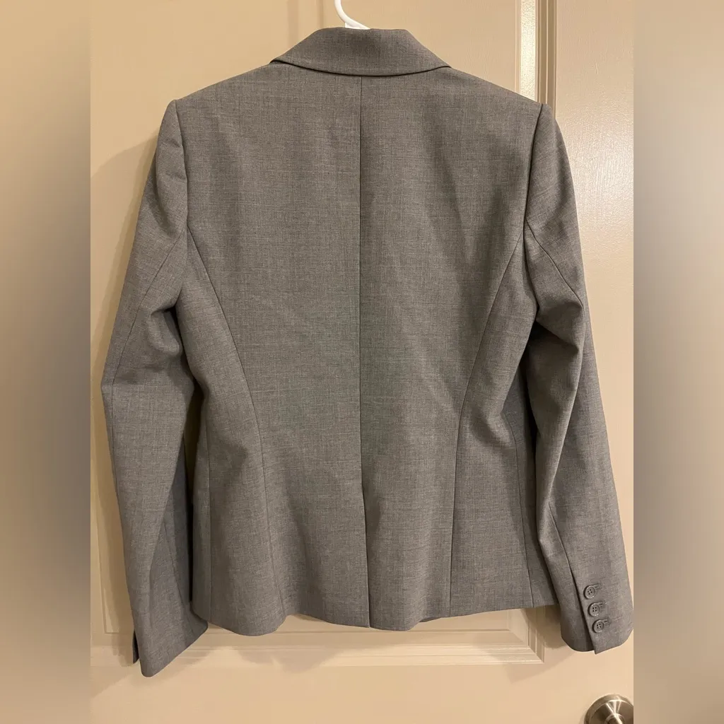 Theory Women’s Virgin Wool Buttoned Gray Blazer Size 6 - Image 6