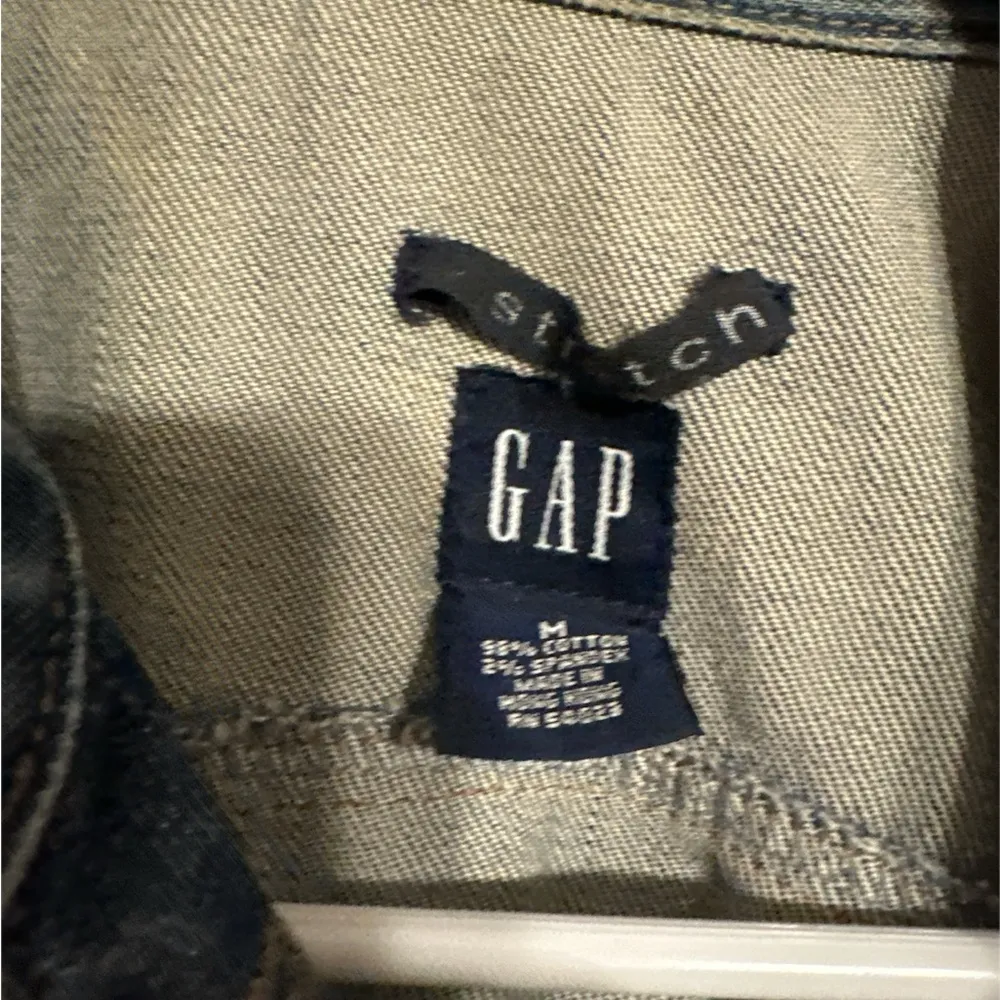 GAP Jean Denim Jacket Women's Medium Stretch Trucker Button Up 2001 Vintage - Image 2