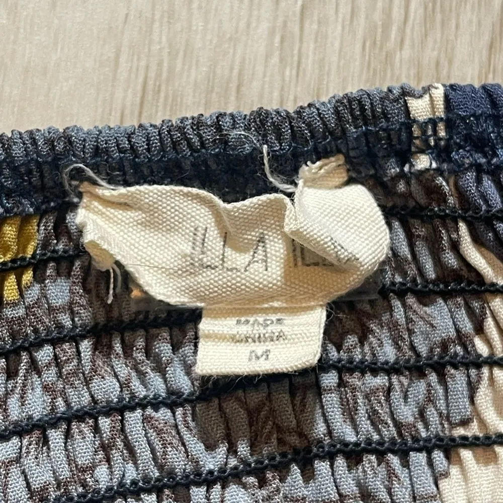 ILLA ILLA and Fashion Now Set of‎ Medium Crop Tops - Image 7