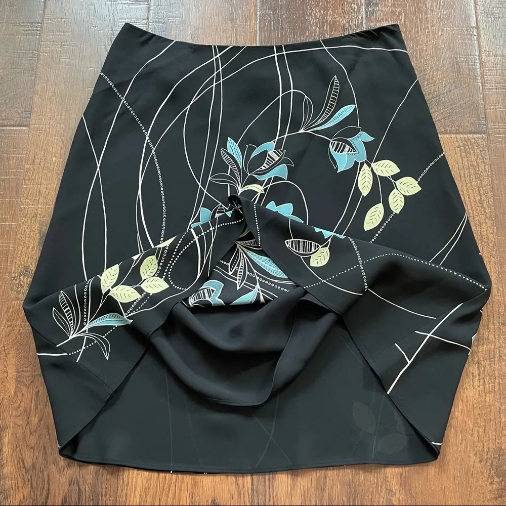 ANN TAYLOR Loft silk skirt, size 8 - Image 5