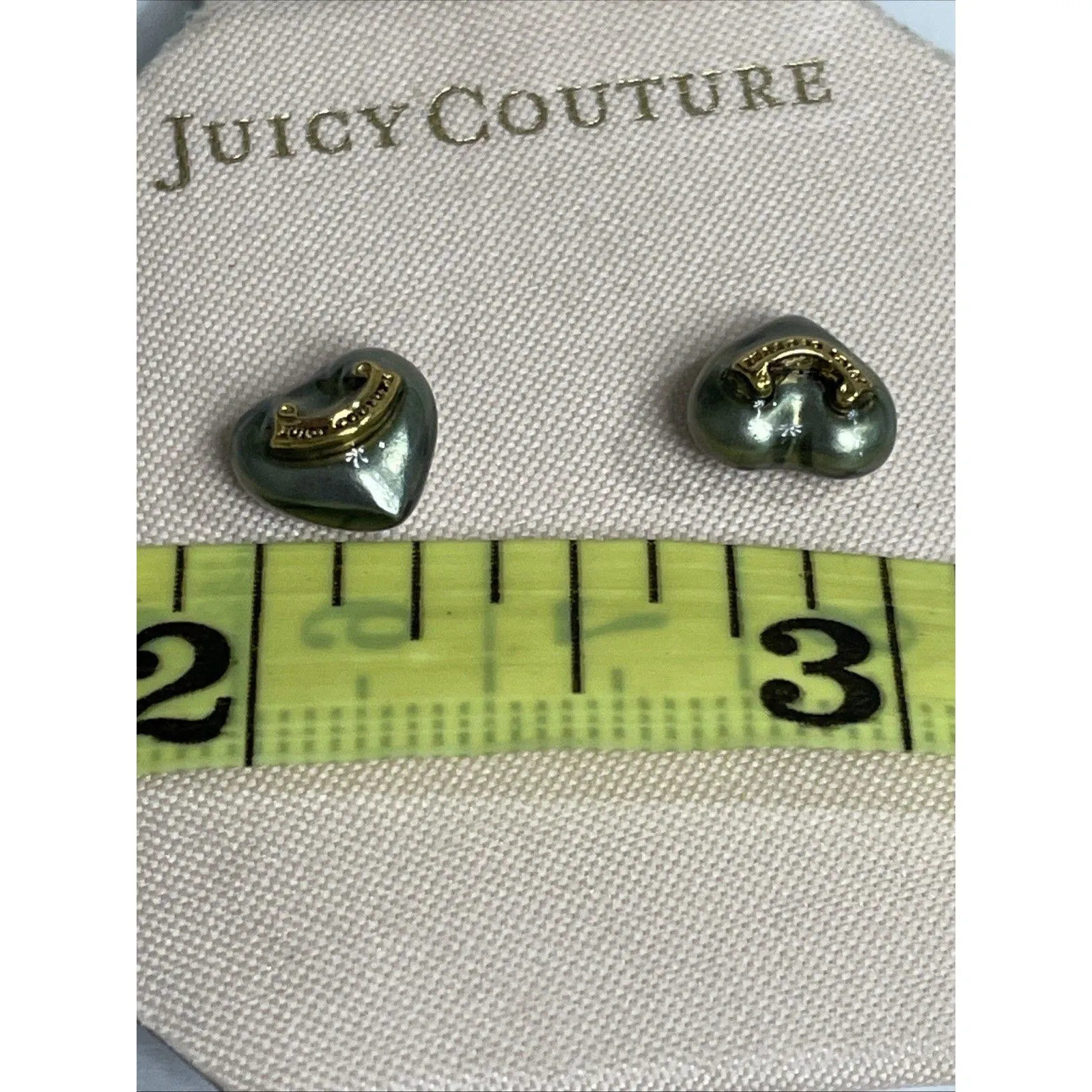 Juicy Couture Silver Tone Vintage Gold Banner Heart Post Earrings New. No Box - Image 4