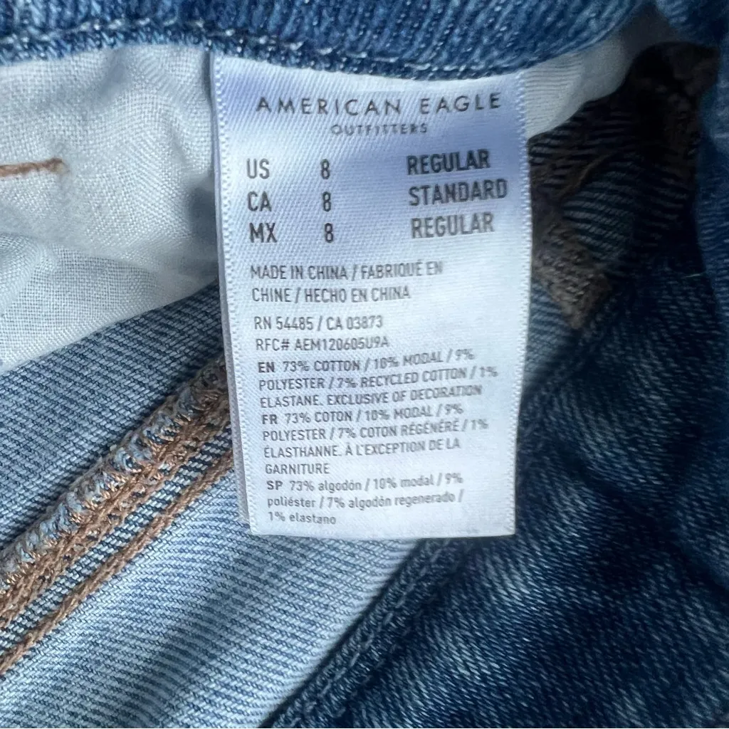 American Eagle Womens Curvy Mom Jeans Light Wash Distressed High Rise Size 8 Reg - Image 8