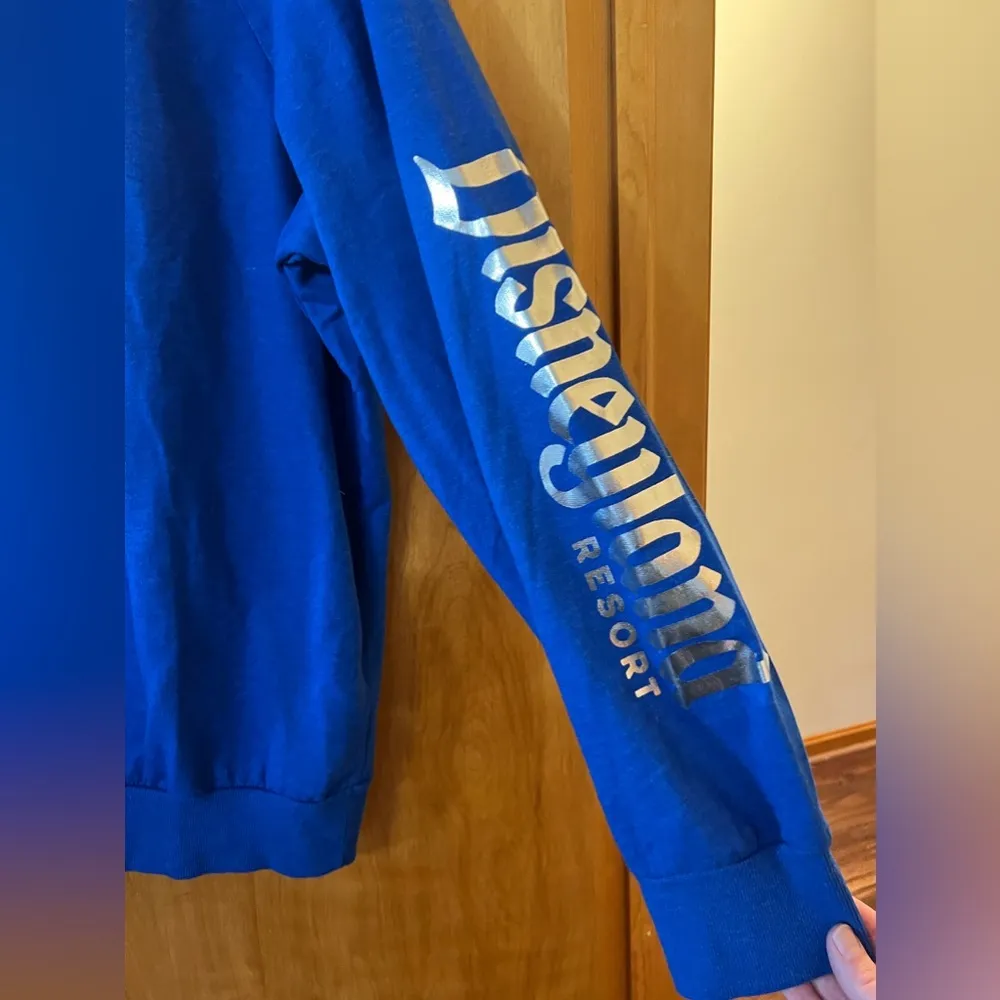 Disneyland Resort Exclusive Sweatshirt Mickey Mouse Logo NWT Blue Unisex XL - Image 9