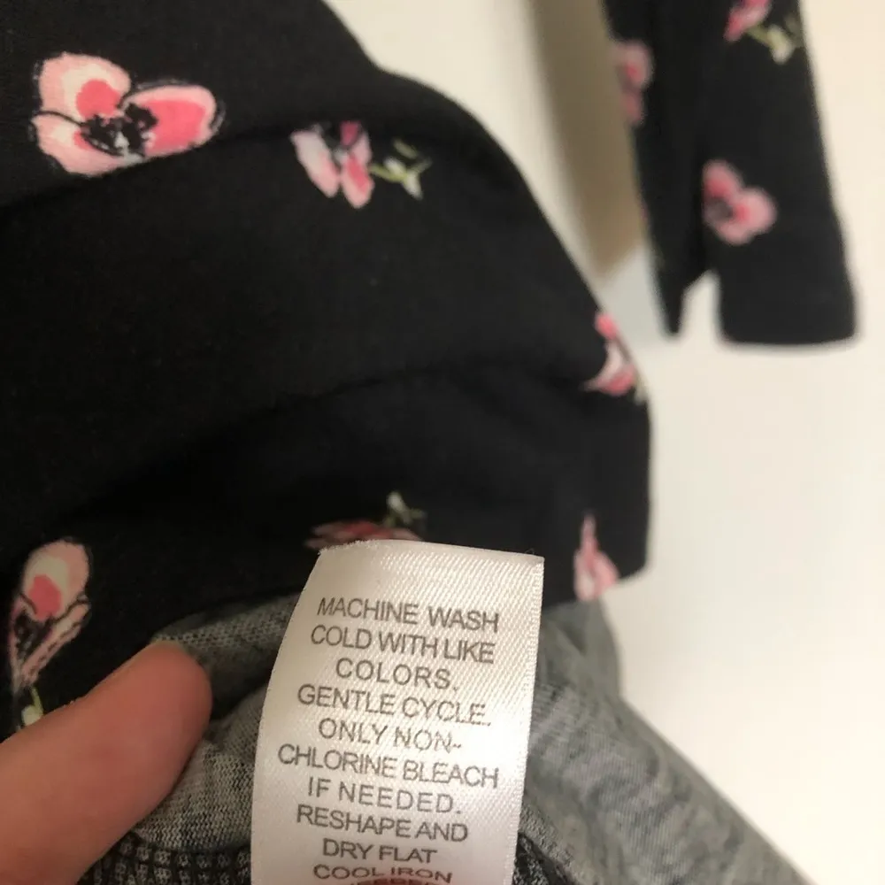 J. Jill Floral T-Shirt Polka Dot Back Black Pink XS - Image 4