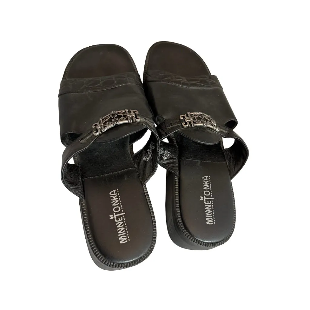 Minnetonka Black Leather Slide Sandals Silver Buckle Classic Size 9 Narrow Women - Image 5