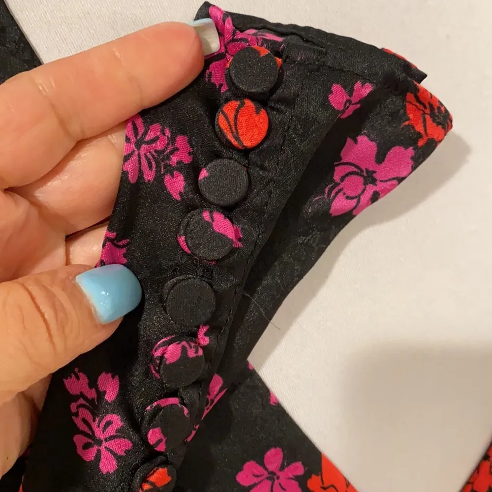 L’Academie Jane Mini Wrap Dress in Black Floral - Image 9