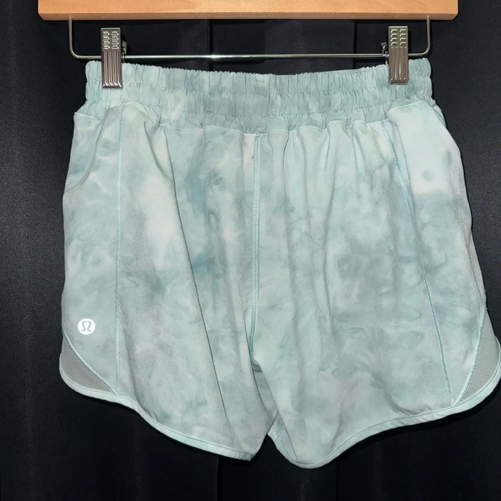 Lululemon  Hotty Hot Shorts - Image 2