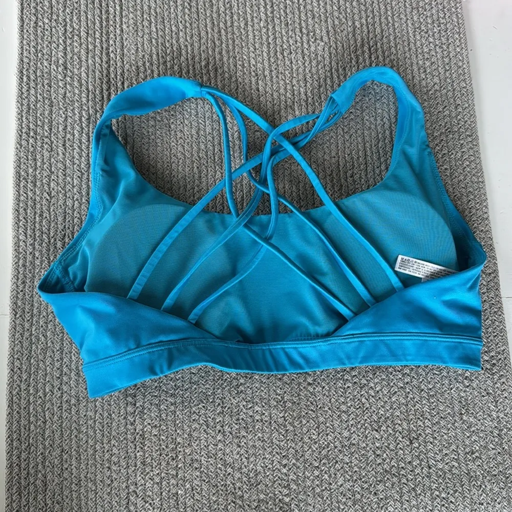 Victoria’s Secret Sport Blue Incredible Essential Strappy Back Sports Bra Medium - Image 3