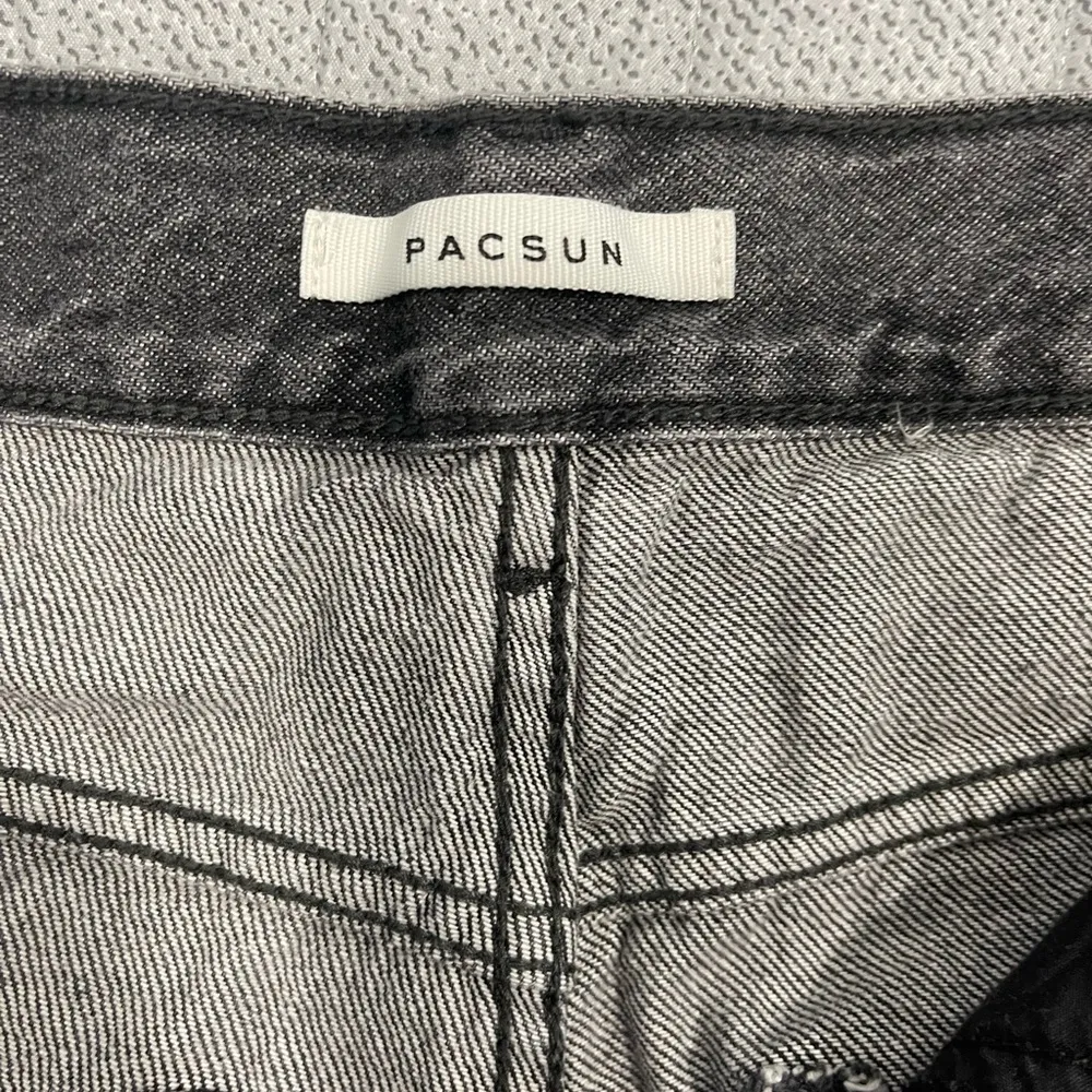 Pacsun High Rise Straight Leg Grey Jeans Size 26 - Image 5