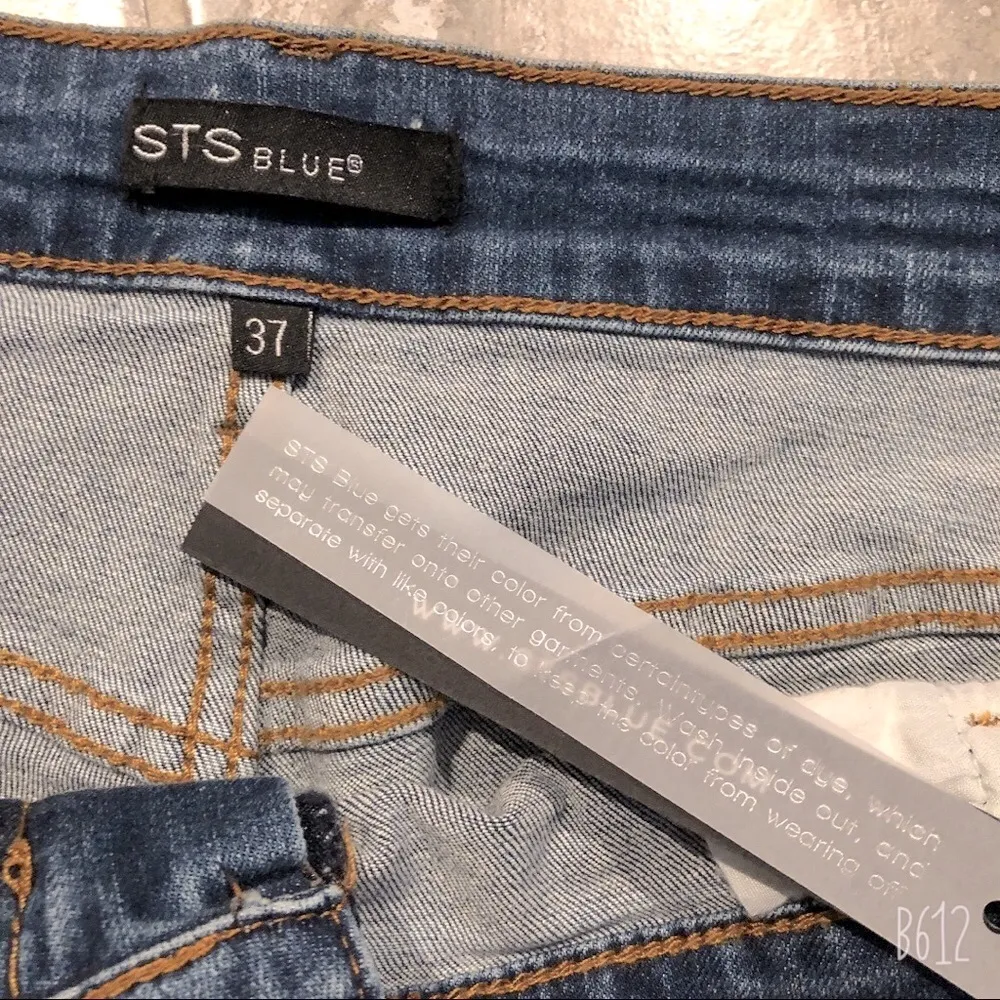 STS Blue Jeans Shorts Boyfriend Denim Destructed, Plus Size 37 OR Size 24 NWT - Image 6