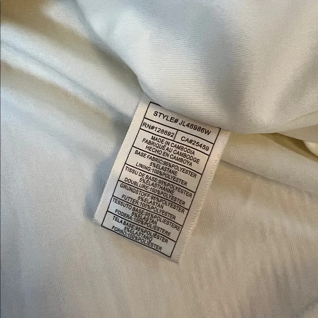 Betsey Johnson off White Sequin Short Sleeve t shirt style mini dress NWOT - Image 3