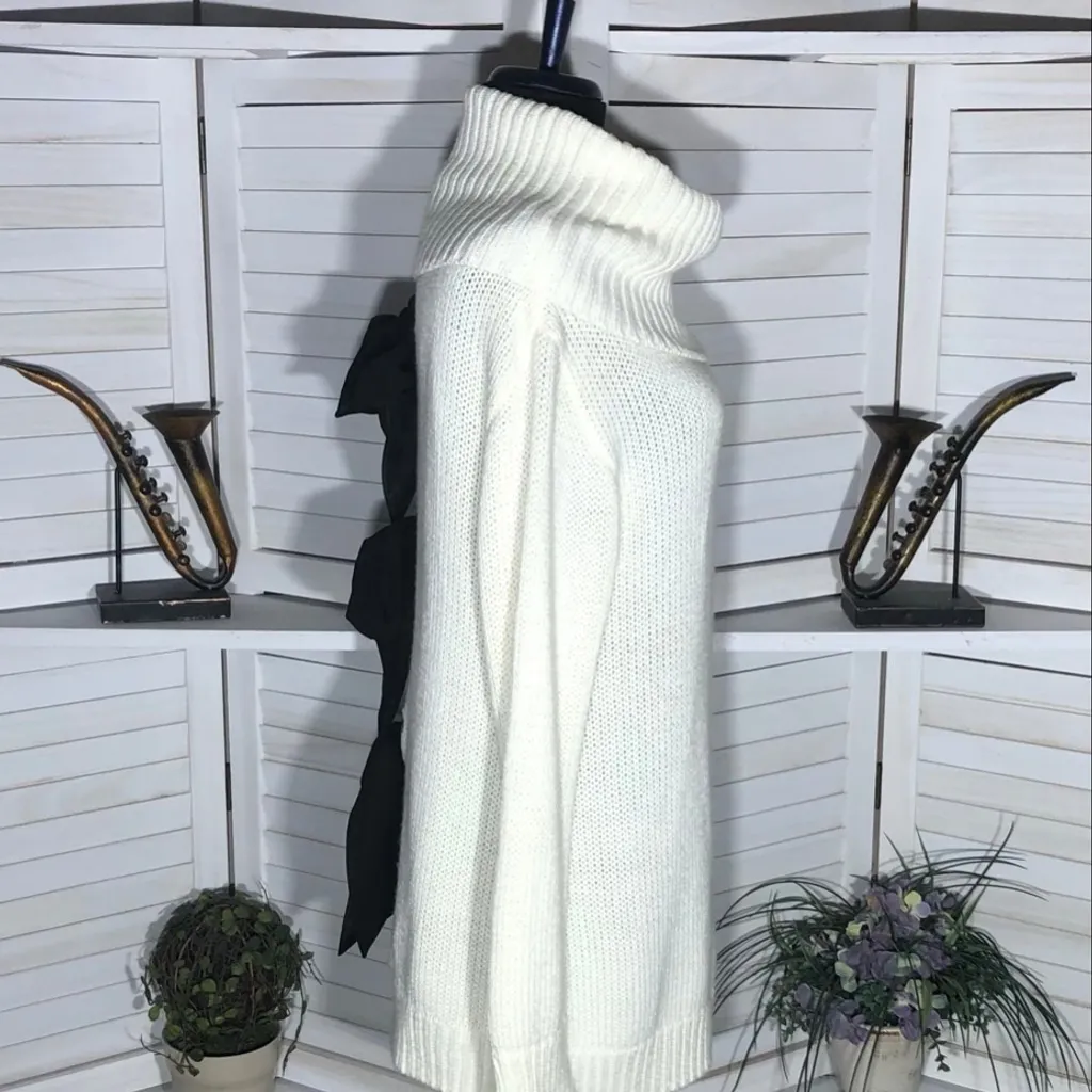 Poof! On The Road oversized Sweater Dress Cowl Neck Open Back Bow Cream sz S - Image 3