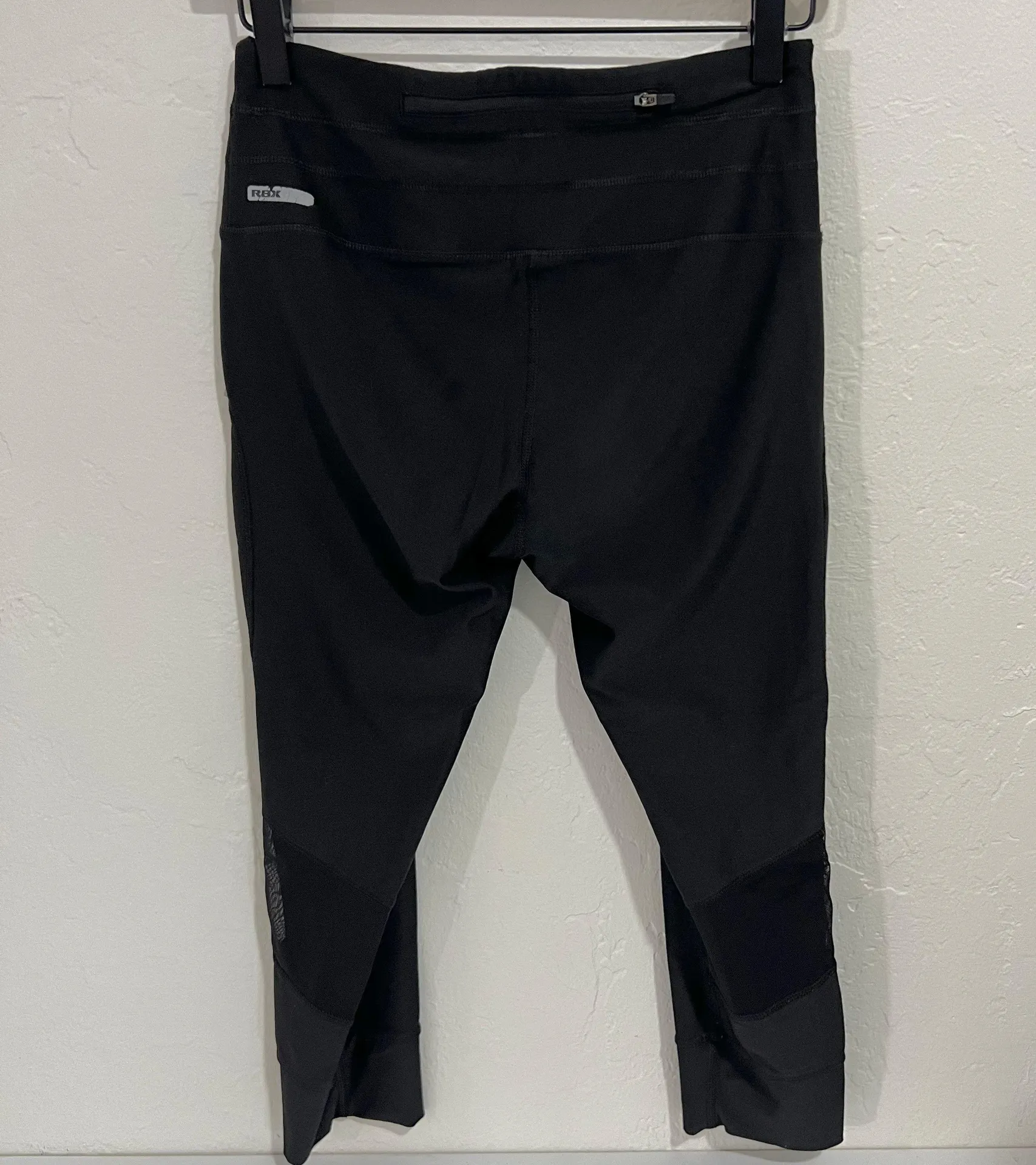 Reebok RBX Black Reflective Mesh Leg Cropped Leggings Size Small - Image 3