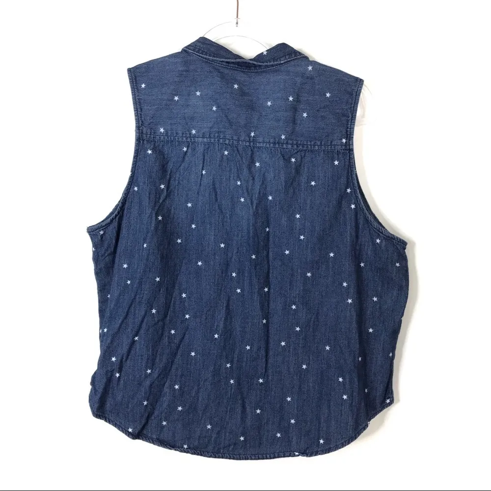 3/$30 Universal Thread | Chambray Buttoned Star Tank - Image 6