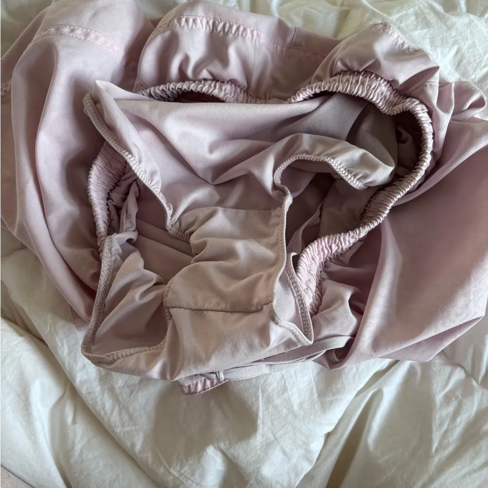 Pink old navy active shorts - Image 4