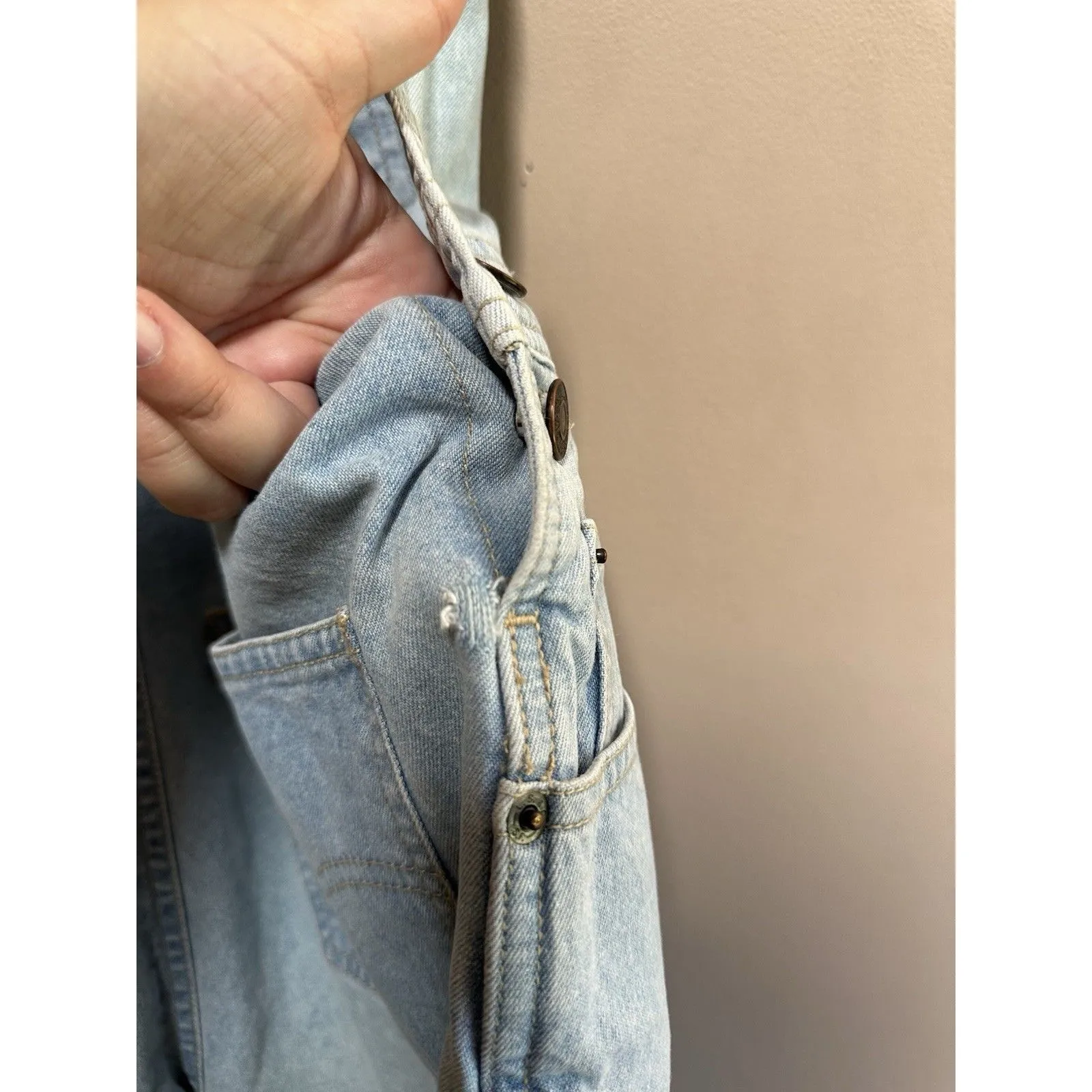 Vintage‎ Levis Bib Womens Overalls Shorts Shortalls 90s Y2K Size XL Light Wash - Image 11