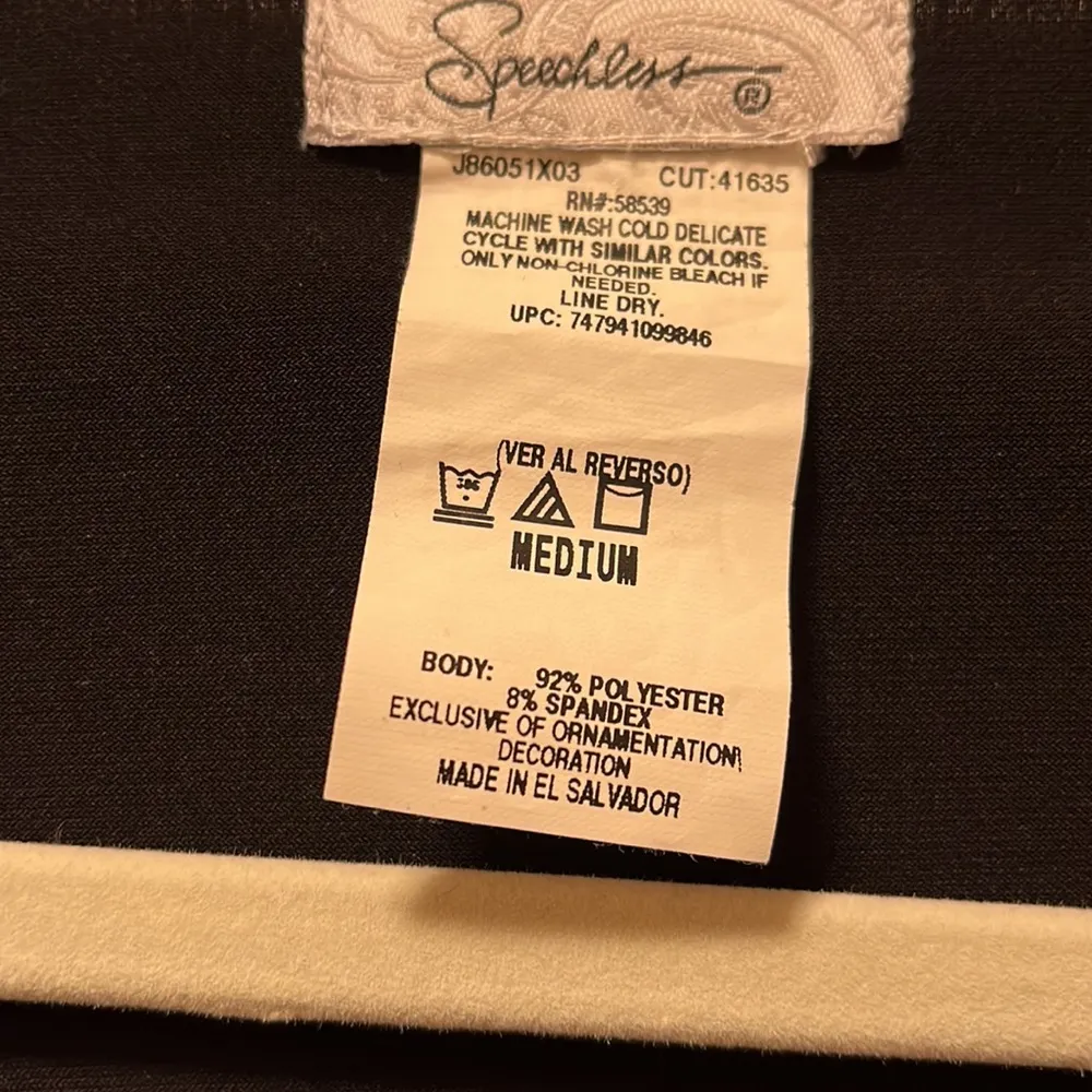 Speechless V-neck sparkly crop top Size medium - Image 4