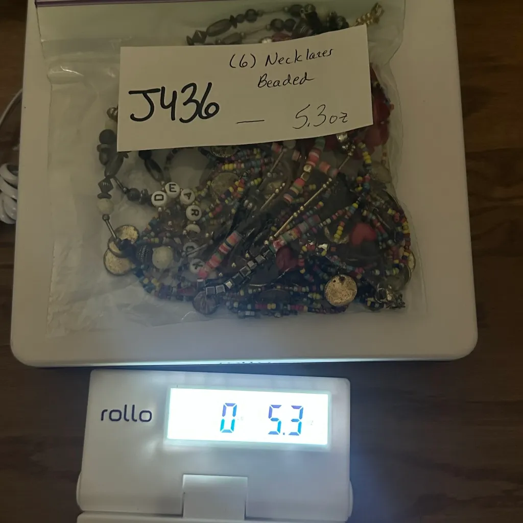 J436 Bulk Bundle of 6 Beaded Necklaces Gold - Image 4