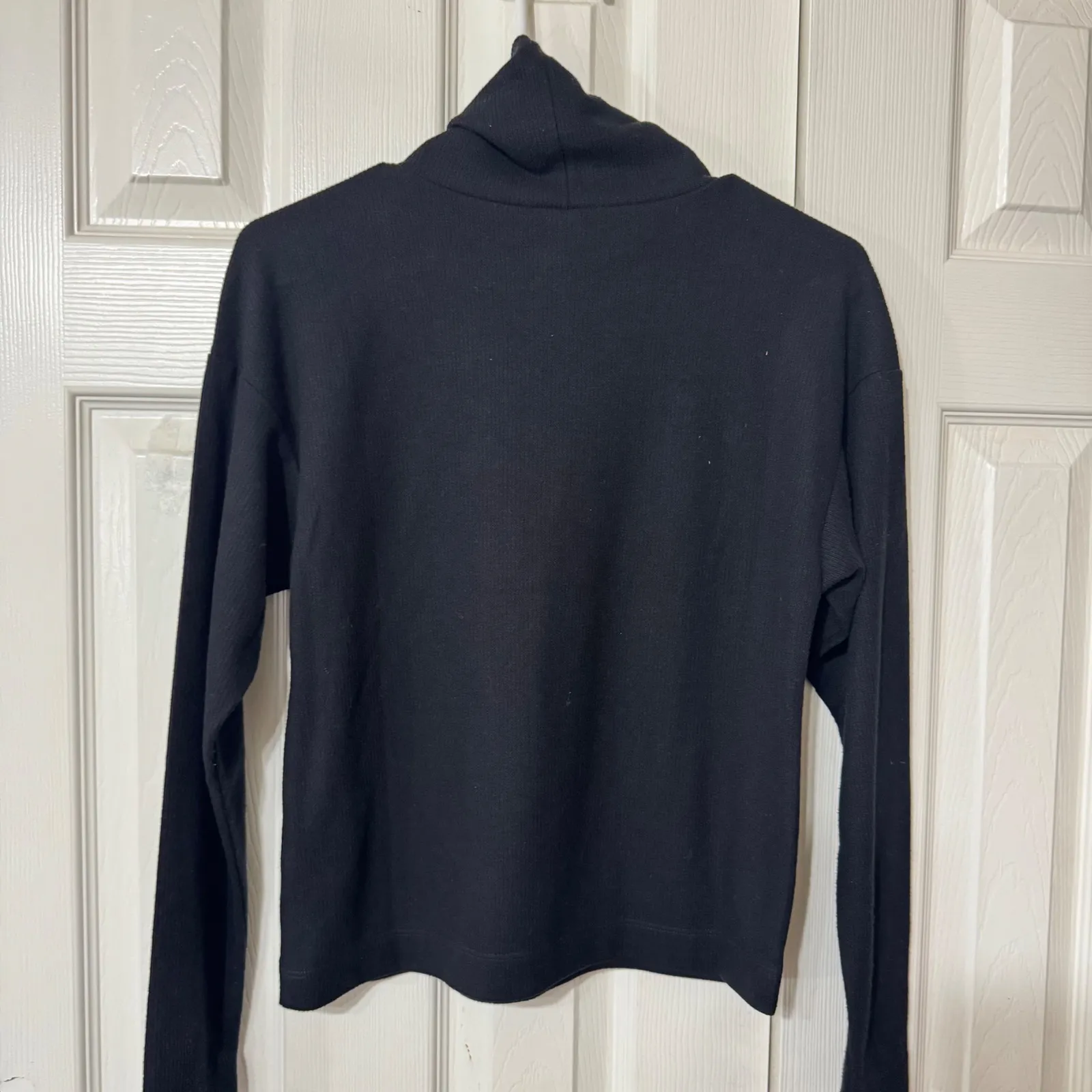 Uniqlo Heattech Black Ribbed Turtleneck Long Sleeve Top XS Nice warm OLDSTOCK - Image 2