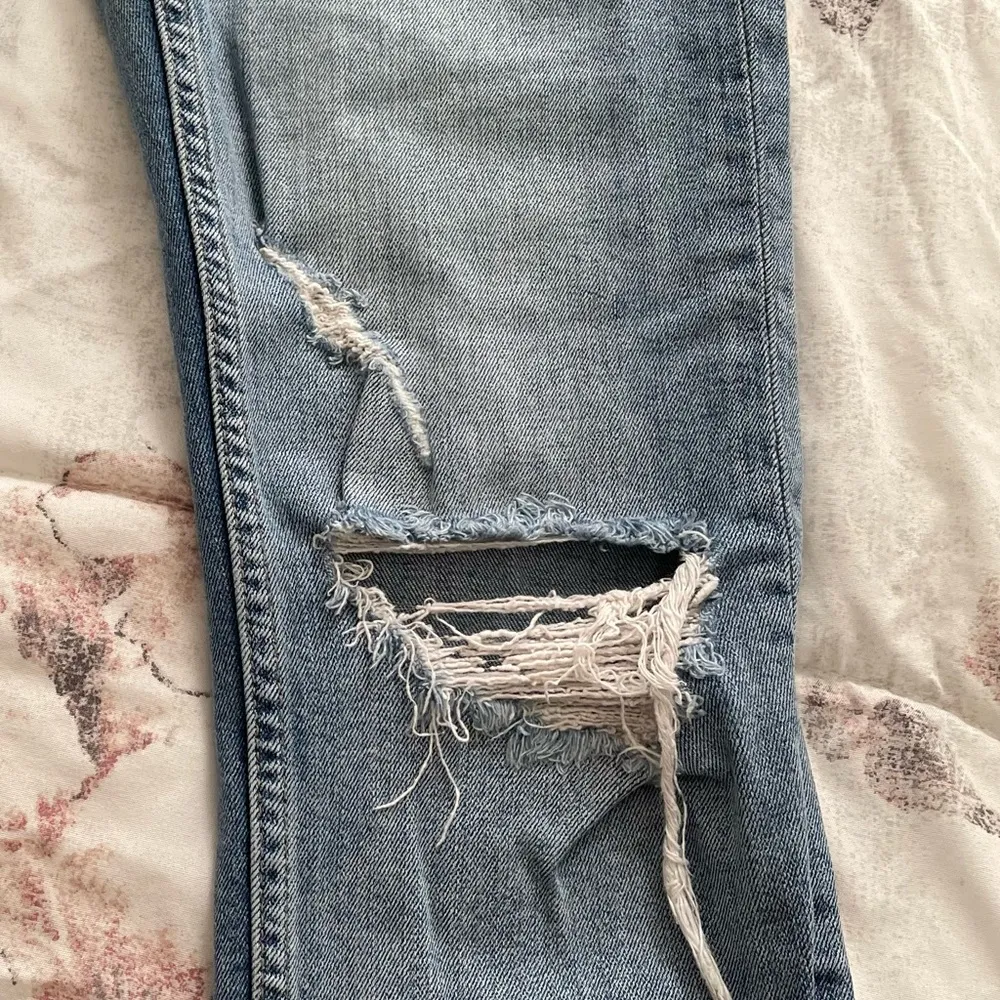 Topshop Moto distressed ripped raw hem light blue Y2K jeans, size 26x30” spring - Image 10