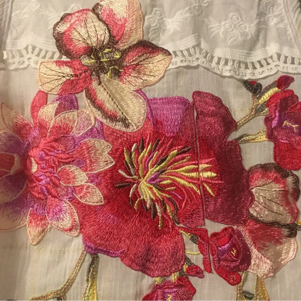 White Plaid Button Up Tunic - Image 9