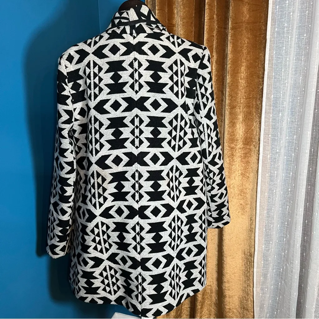 Vintage Forever 21 Black & Gray Aztec Long Sleeve Open Front Jacket Size XS - Image 4