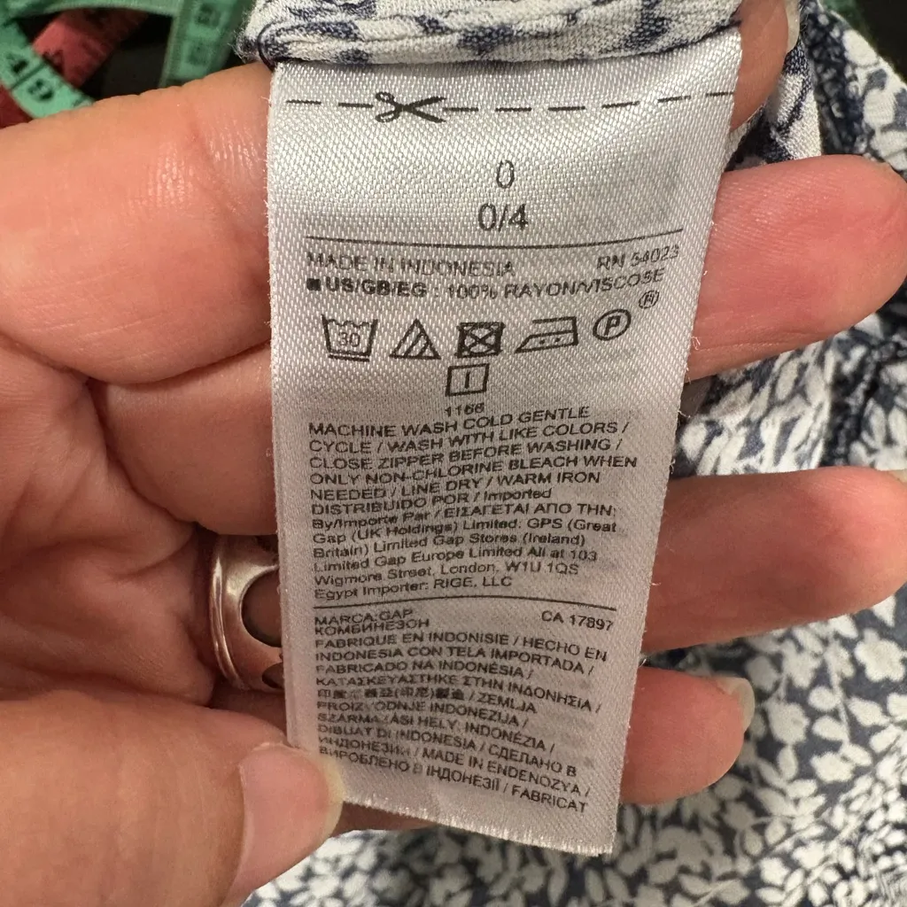 GAP Monochrome Floral Jumpsuit Size 0 - Image 7