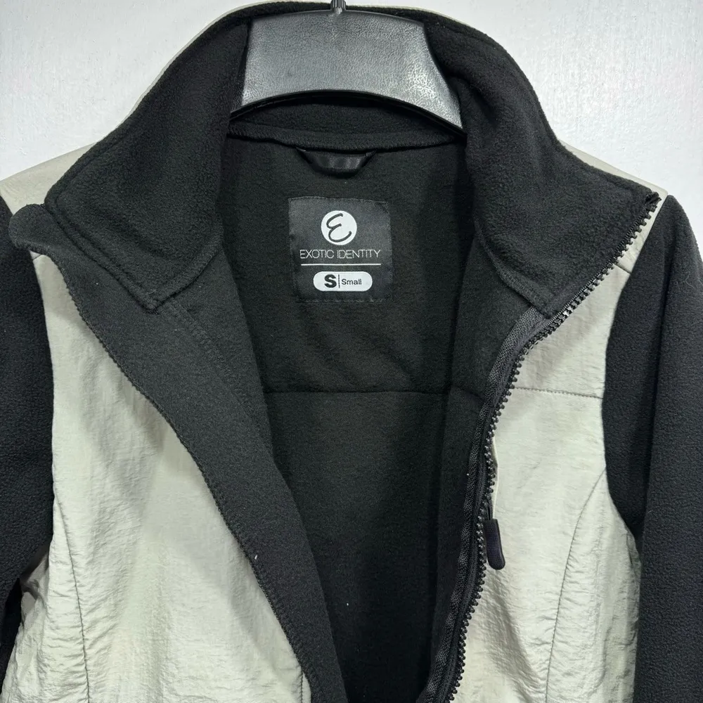 Exotic Identity Black Fleece and Khaki Colorblock Zip Front Jacket Size Small - Image 7