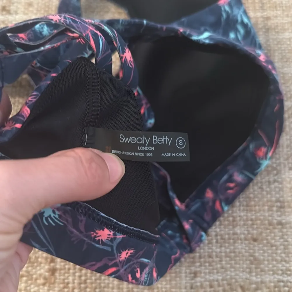 Sweaty Betty Women's Blue Mystical Floral Circuit Zip Up Sports Bra Size Small - Image 5