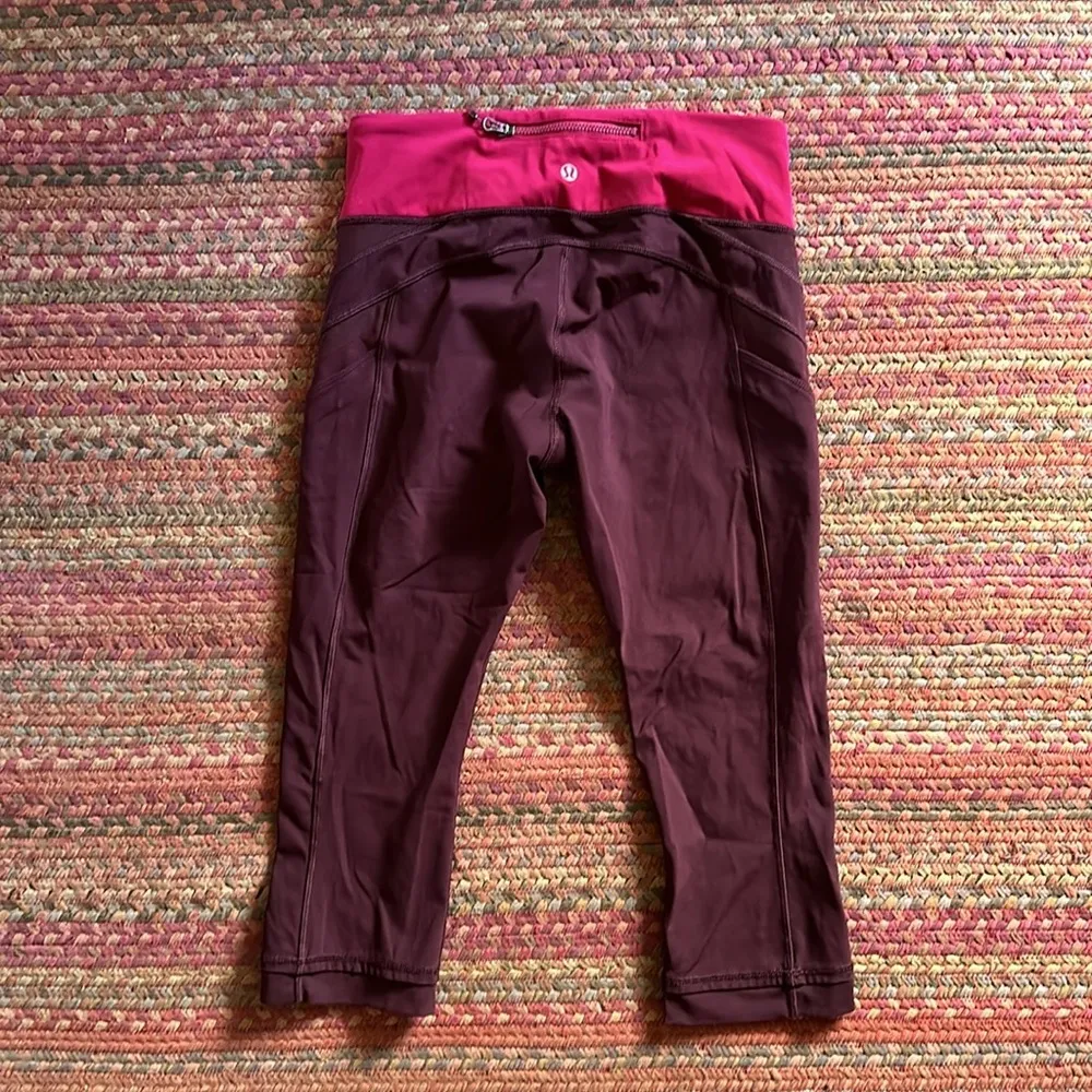 VTG LULULEMON MAROON RUNNING REFLECTIVE MESH CROP LEGGINGS - Image 6