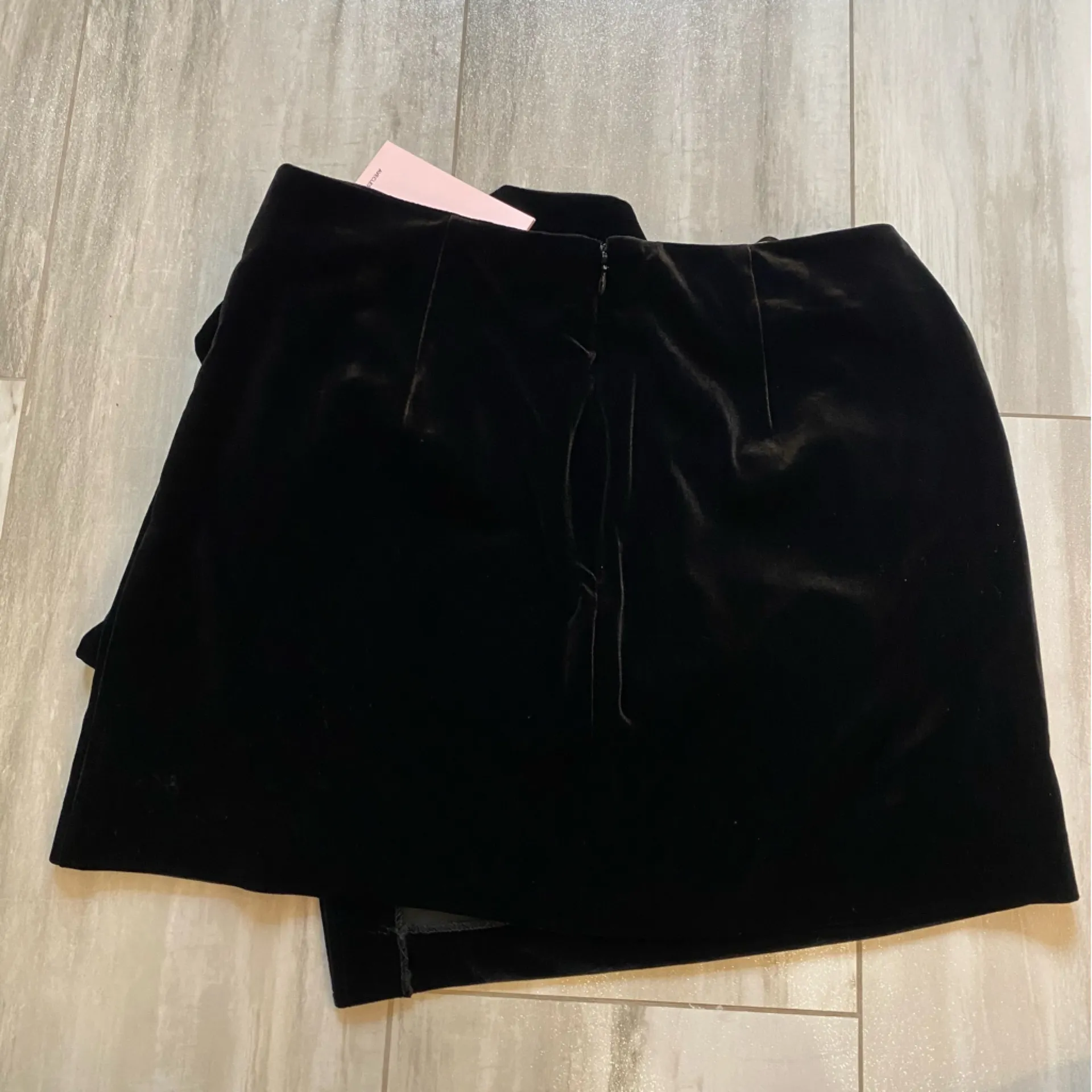 NWT Avec Les Filles Rich Soft Black Velvet Rosette Draped Mini Skirt, Size XS - Image 12