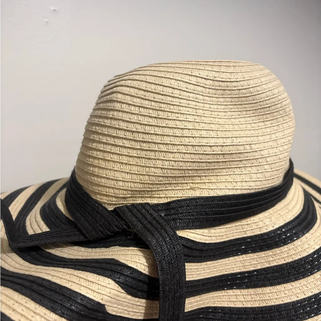 Elegant Black and Tan Women's Sun Hat - Image 2