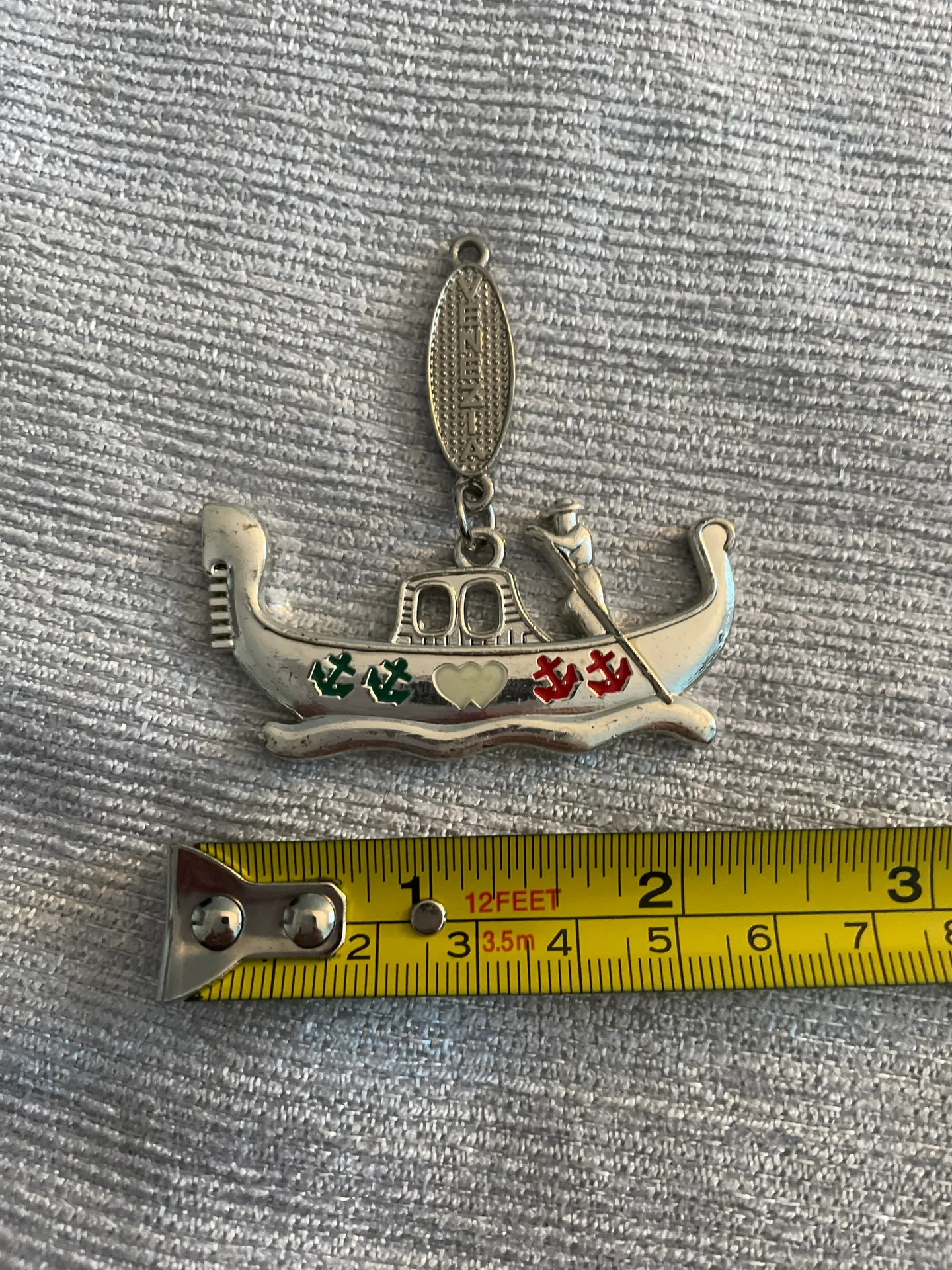 Vintage GONDOLA BOAT VENICE ITALY VENETIAN ITALIAN RHINESTONE charm. A few chipping in the rhinestones as pictured. Multiple - Image 4