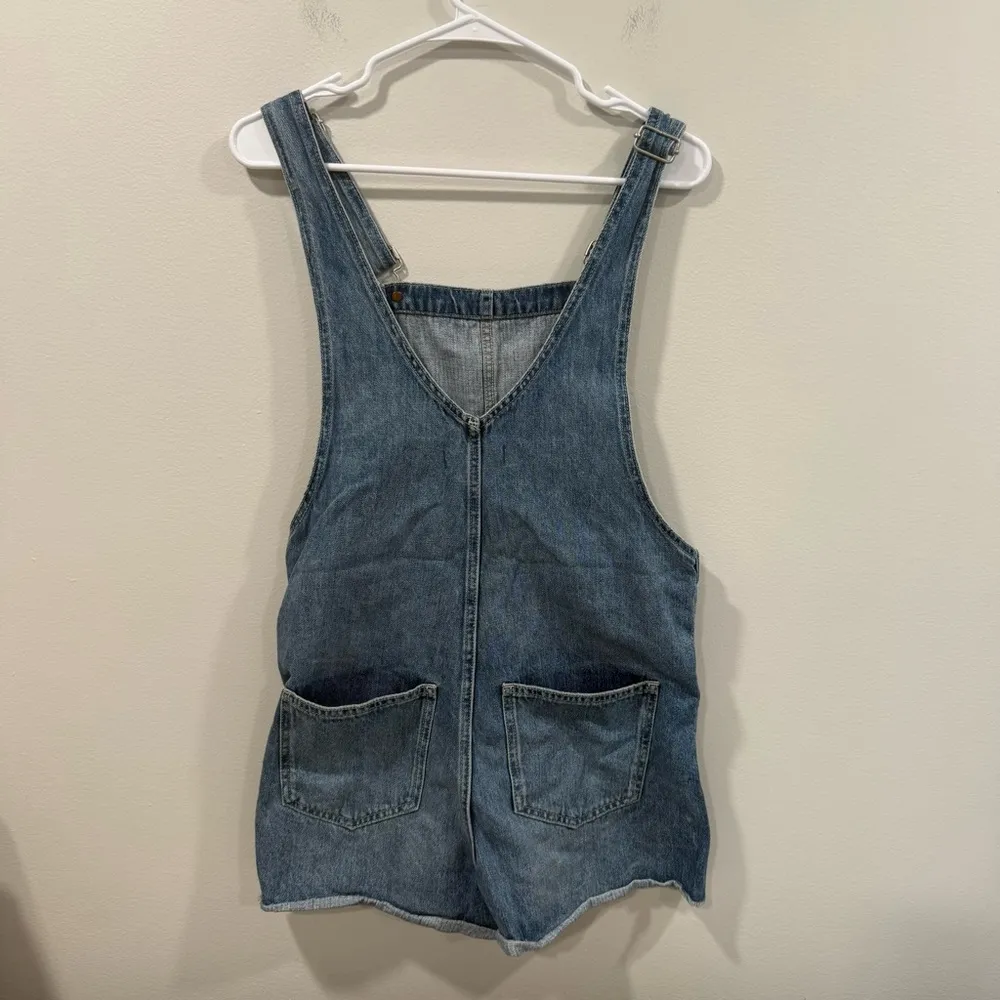 Madewell Blue Denim Shorts Overalls Size XS EUC - Image 4