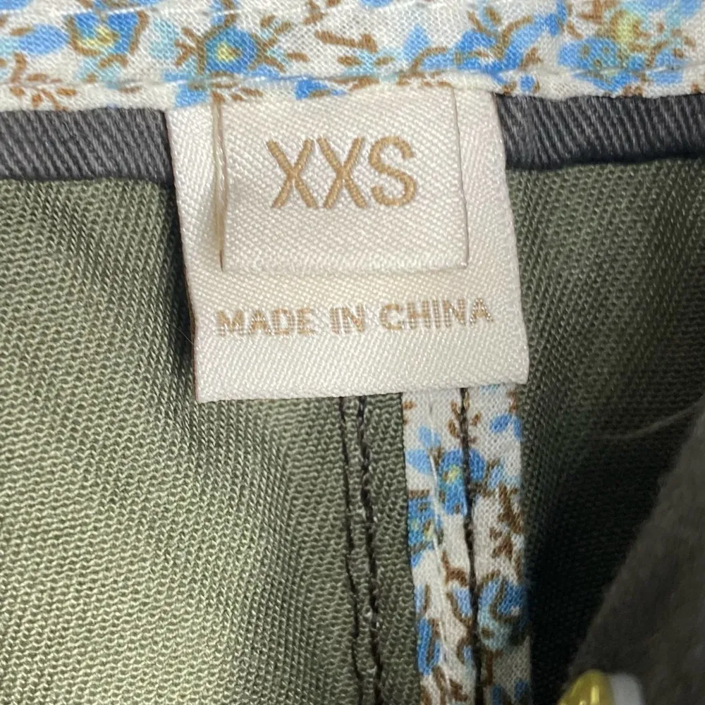 J. Crew Resin Coated Twill Field Olive Green Jacket XXS STYLE: 27584 - Image 3