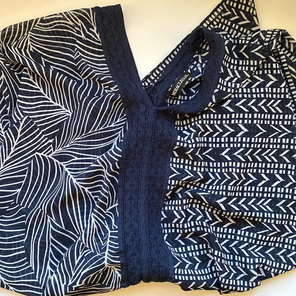 Miraclesuit ‘Lush Life’ midnight floral print swim beach cover-up caftan - Image 8