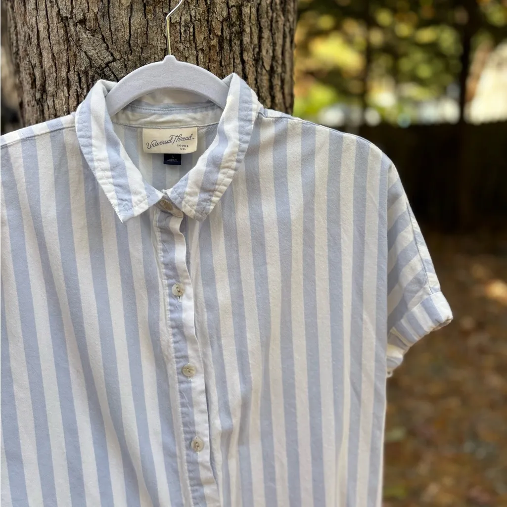Universal Threads Universal Thread Light Blue and White Striped Shirt - Image 5