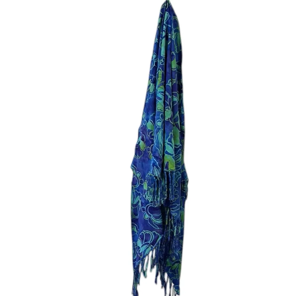 Bali Batiks Resort Wear Handpainted Rayon Fringed Triangular Sarong Scarf Wrap Blue - Image 7