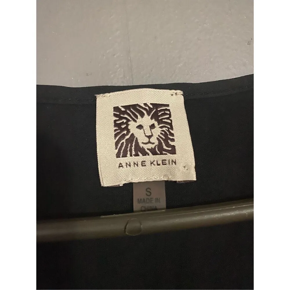 Anne Klein Sport Black & White Top Front Chevron Print Back Solid Small - Image 3